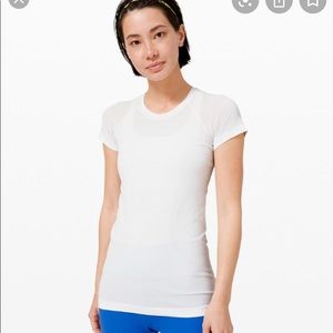 Lululemon swiftly tech short sleeve (size 4)